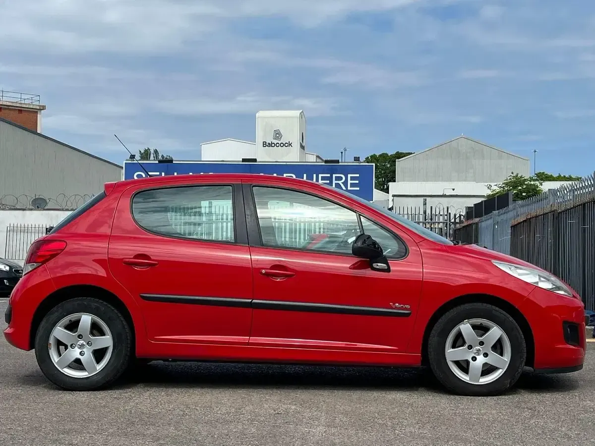 Used Peugeot 207 2009 Red Hatchback