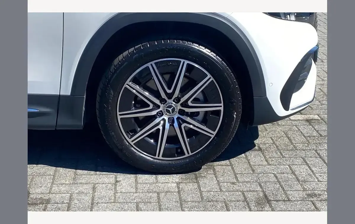 Usado Mercedes EQB250+ Executive 139 kW (190 HP) 2025 Branco SUV