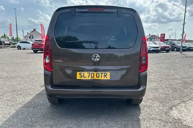 Used Vauxhall Combo Elite 130 HP (95 kW) 2020 Brown MPV