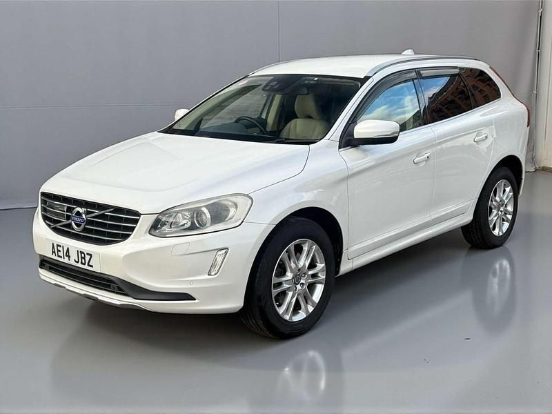 Used Volvo XC60 R-Design 2014 White SUV