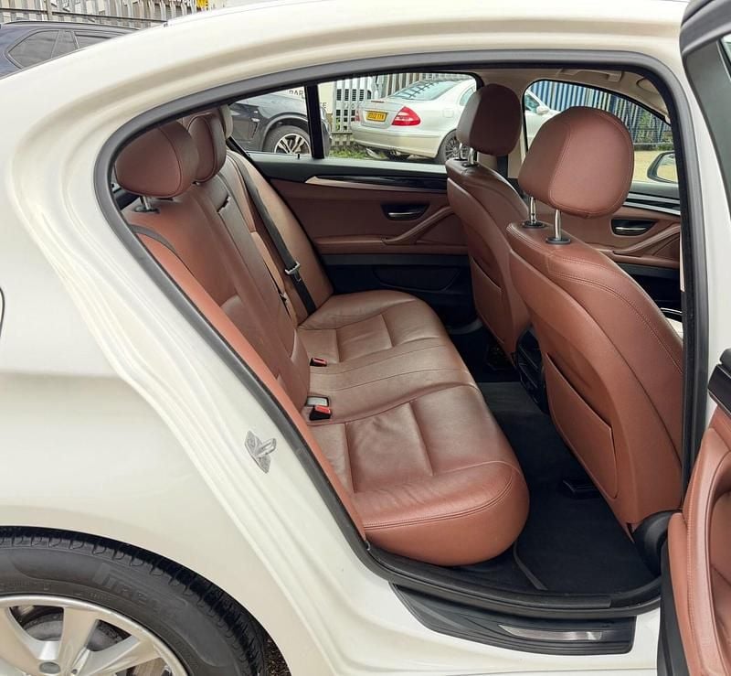 Used BMW 520 Comfort Edition 2015 White Sedan