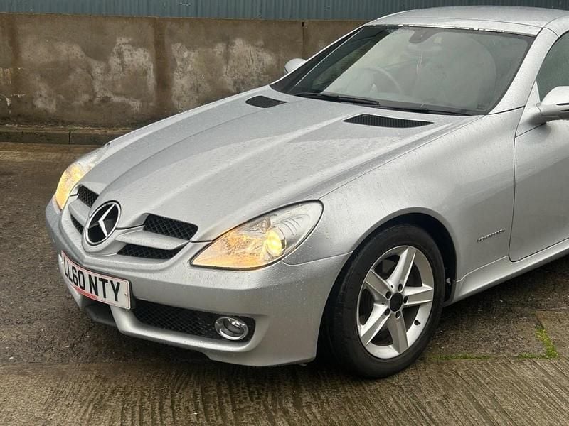 Used Mercedes SLK200 184 HP (135 kW) 2010 Silver Cabriolet