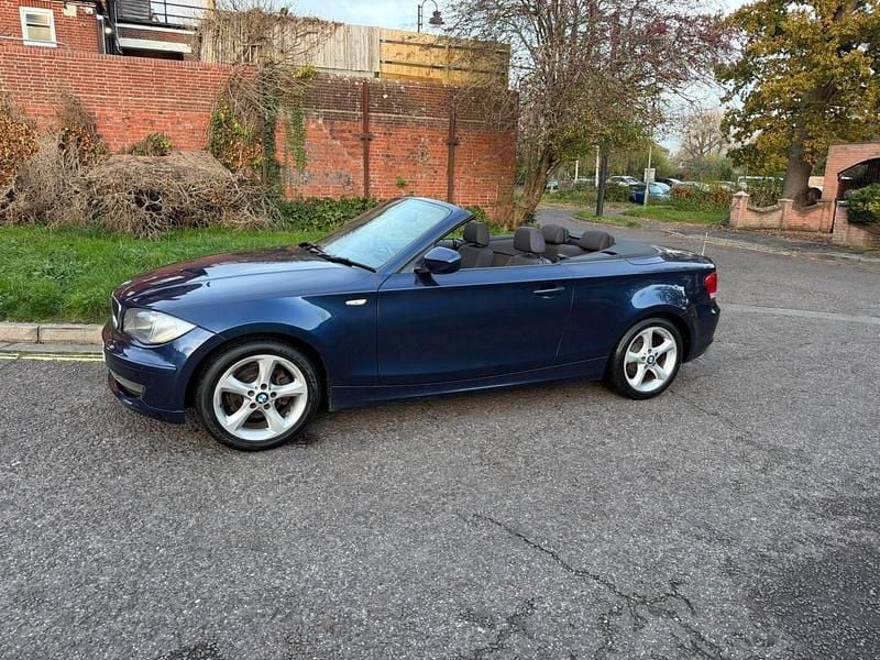 Used BMW 118 Cabriolet Sport Line 143 HP (105 kW) 2010 Blue Cabriolet