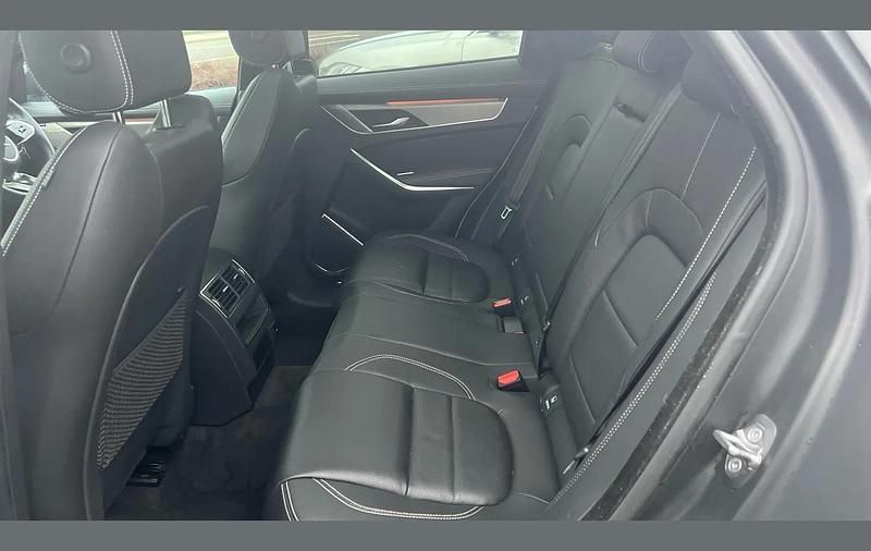 Used Jaguar F-Pace R-Dynamic 204 HP (150 kW) 2023 White SUV