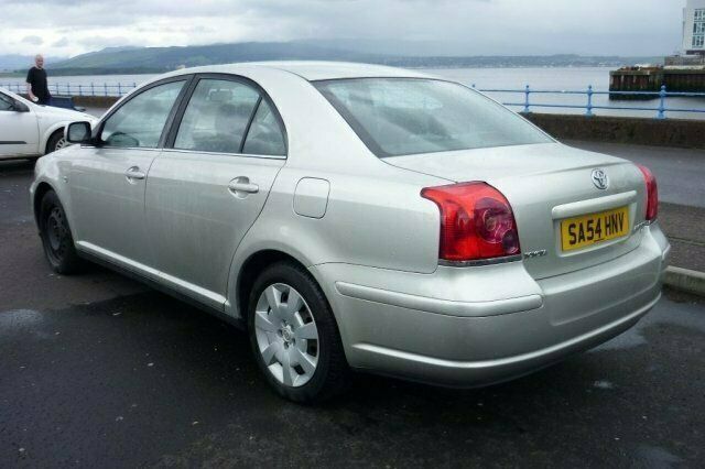 Used Toyota Avensis 127 HP (93 kW) 2004 Sedan