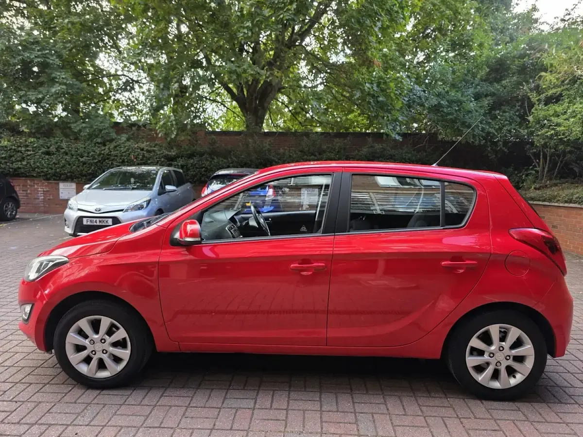 Used Hyundai i20 Active 2012 Red Hatchback