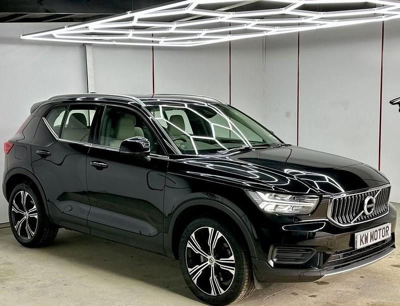 Used Volvo XC40 Inscription 211 HP (155 kW) 2022 Black SUV