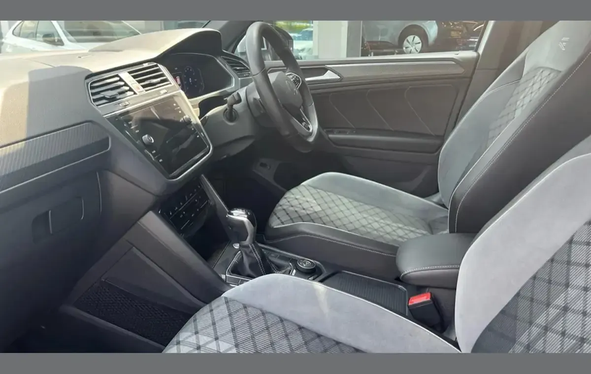 Used VW Tiguan R-line 150 HP (110 kW) 2021 Reflex silver metallic SUV