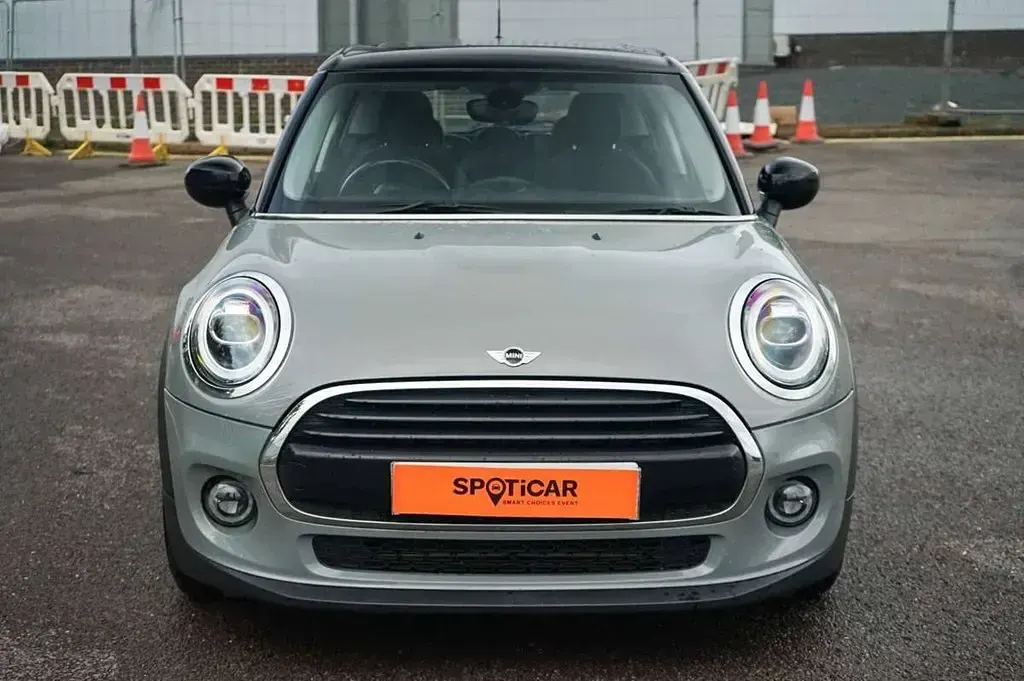 Used Mini Cooper Classic 134 HP (98 kW) 2020 Grey Hatchback