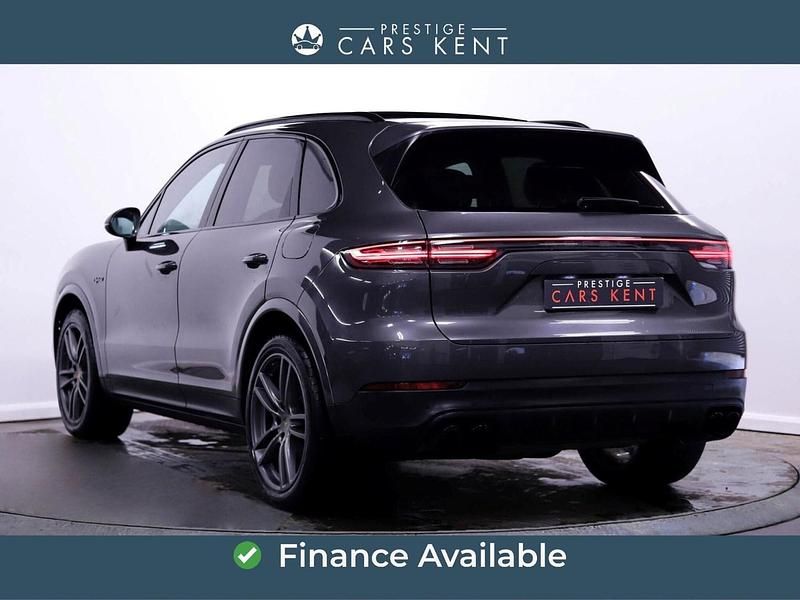 Used Porsche Cayenne 462 HP (339 kW) 2020 Grey SUV