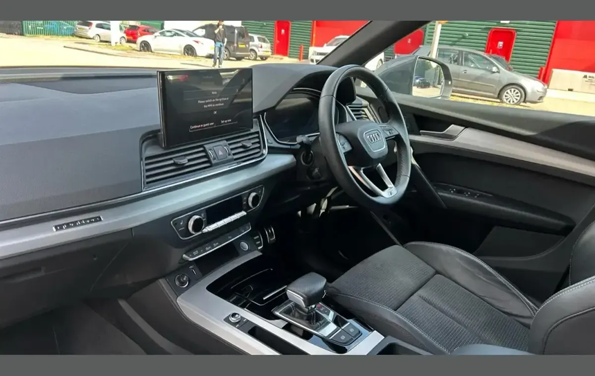 Used Audi Q5 S-Line 204 HP (150 kW) 2023 Grey SUV