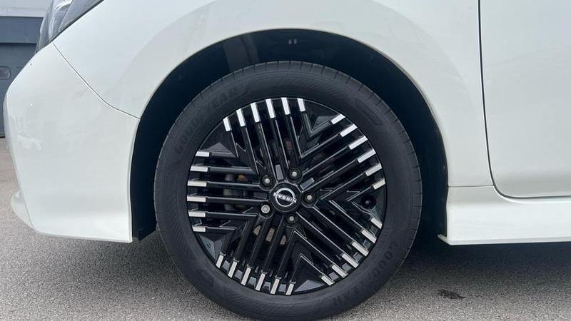 Occasion Nissan Leaf Shiro 110 kW (150 ch) 2023 Blanc Citadine