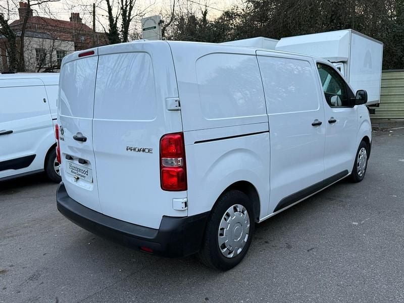 Used Toyota Proace Active 120 HP (88 kW) 2023 White MPV