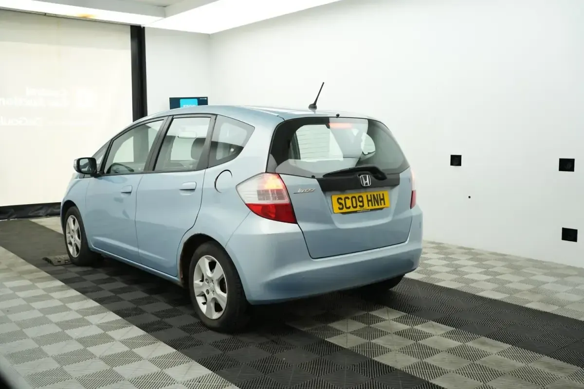 Używany Honda Jazz ES 100 KM (73 kW) 2009 Niebieski Hatchback