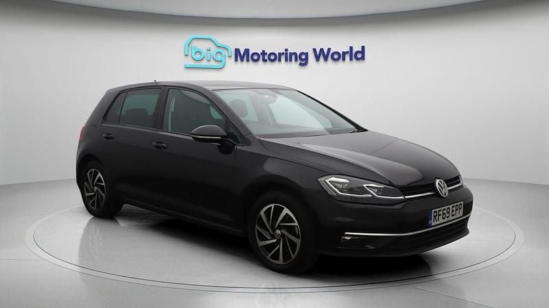 Used 2020 VW Golf VIII Edition | £15,600 (Good price) - Image 1/4