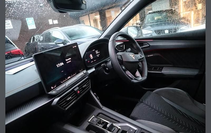 Used Cupra Leon VZ3 267 HP (196 kW) 2025 White Hatchback