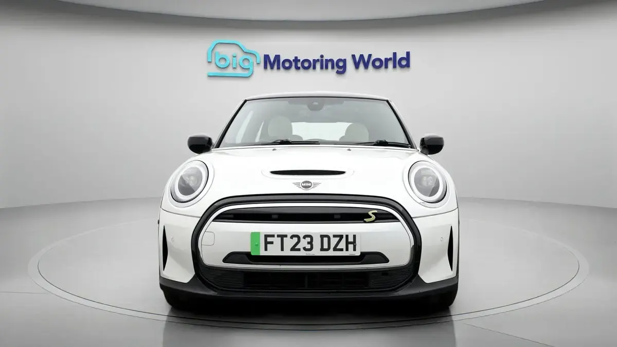 Used Mini Cooper SE Hatch 133 kW (181 HP) 2023 Hatchback