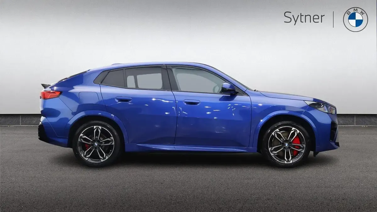 Used BMW iX2 Luxury Line 227 kW (309 HP) 2026 Blue SUV