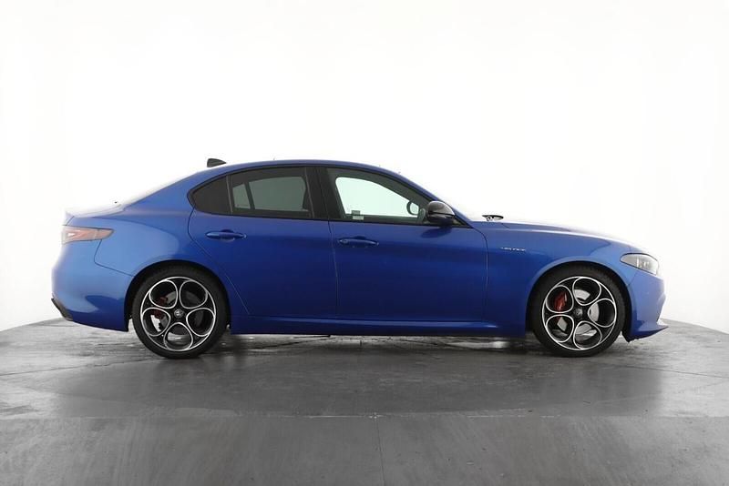 Used Alfa Romeo Giulia Sprint 276 HP (202 kW) 2024 Blue Sedan