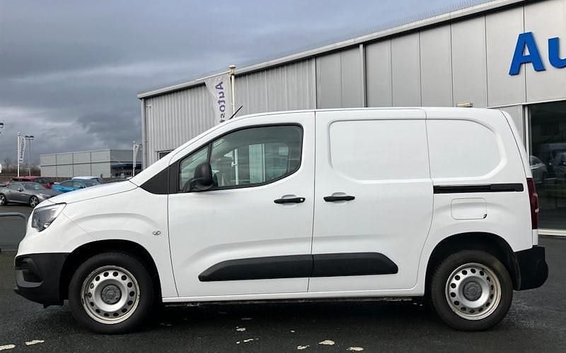 Used Vauxhall Combo 101 HP (74 kW) 2021 Van