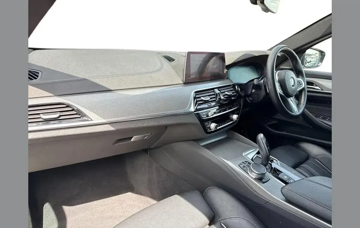 Used BMW 520 M Sport 187 HP (137 kW) 2019 White Estate