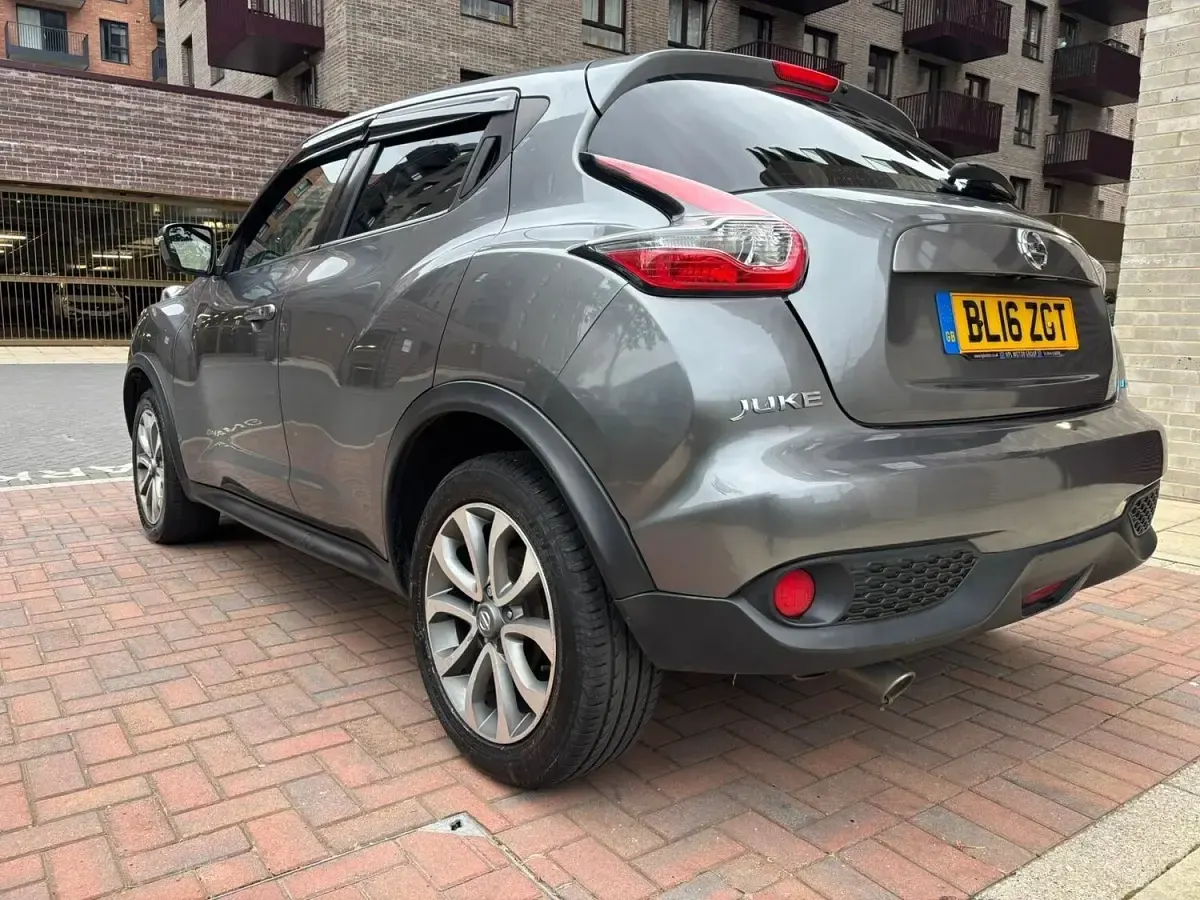 Used Nissan Juke Tekna 110 HP (80 kW) 2016 Grey SUV