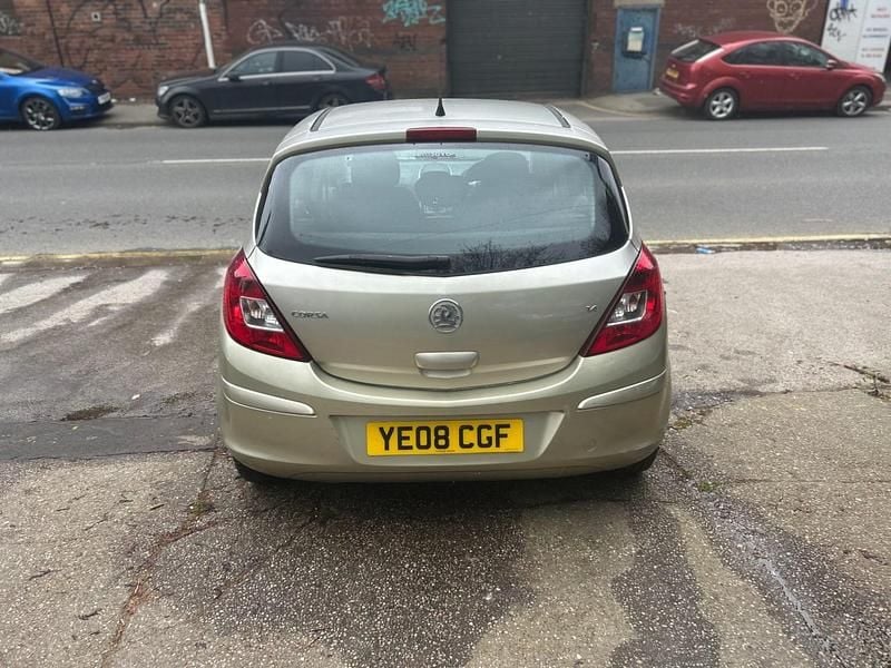 Used Vauxhall Corsa Club 89 HP (65 kW) 2008 Gold Hatchback
