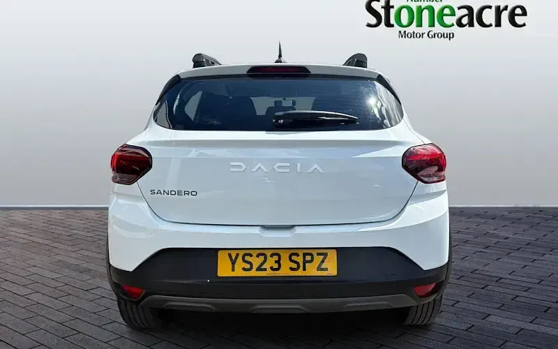 Used Dacia Sandero Essentiel 91 HP (66 kW) 2022 White Hatchback