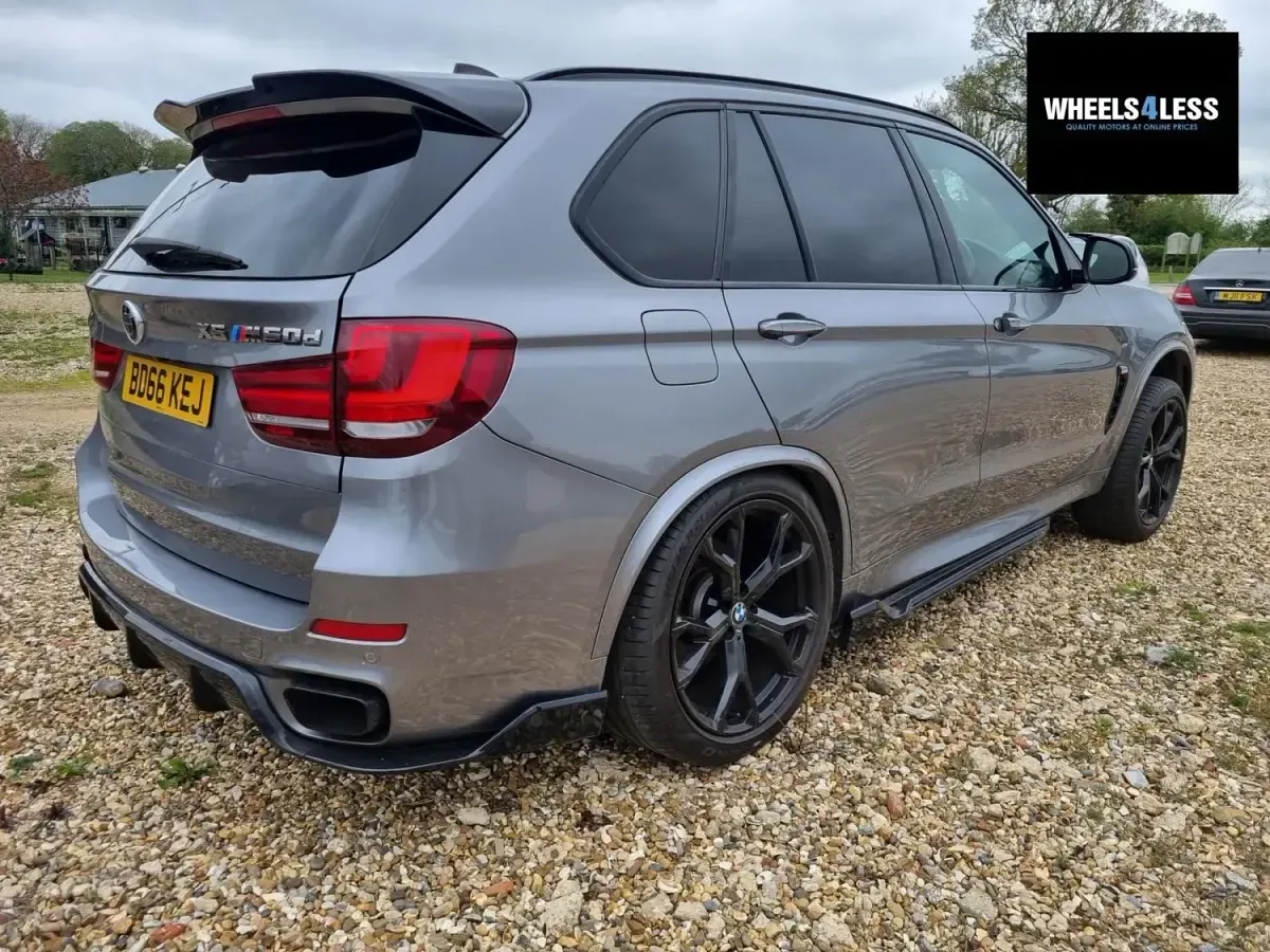 Begagnad BMW X5 Sport Line 2016 Grå SUV