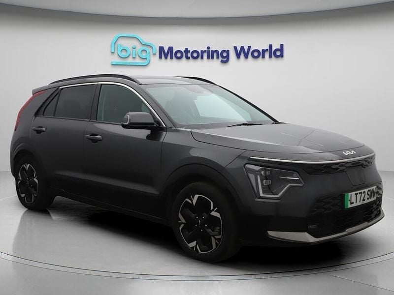 Grey Used 2022 Kia e-Niro SUV | £19,700 (Fair price) - Image 1/4