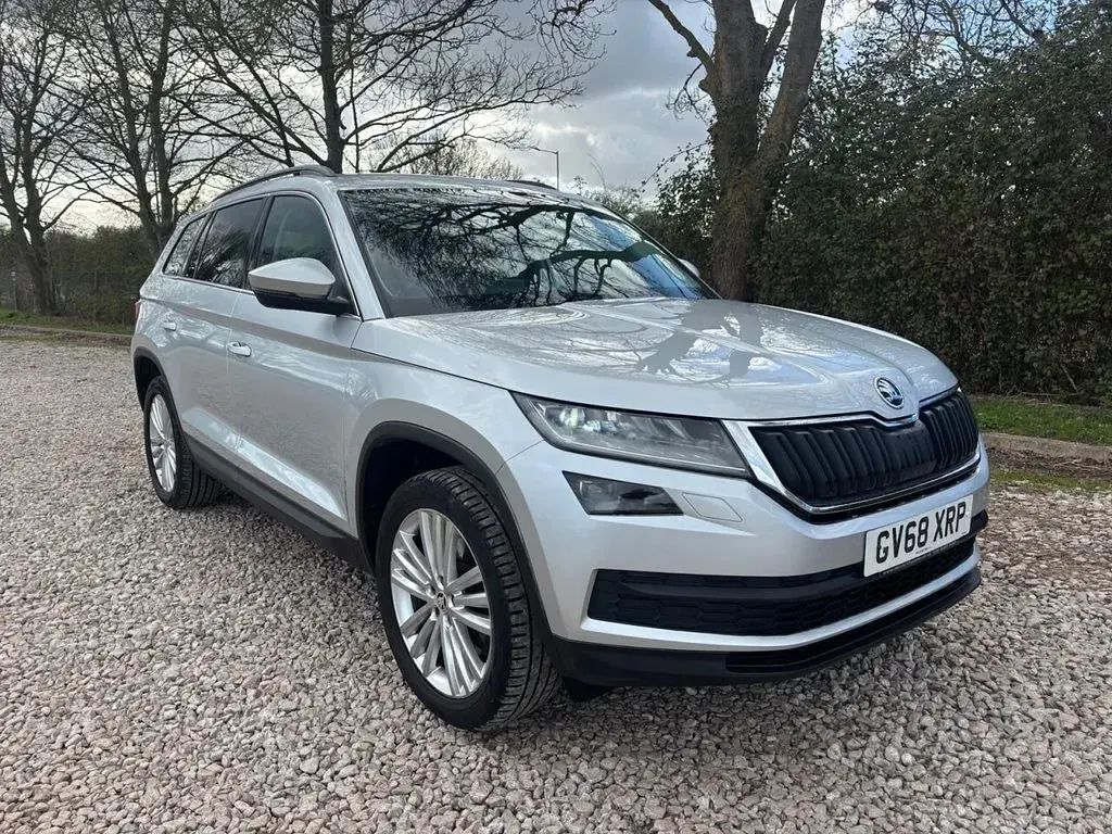 Usado Skoda Kodiaq SE L 190 HP (139 kW) 2019 Prateado SUV