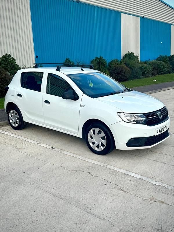 White Used 2018 Dacia Sandero Ambiance Hatchback | £2,395 (Super price) - Image 1/4
