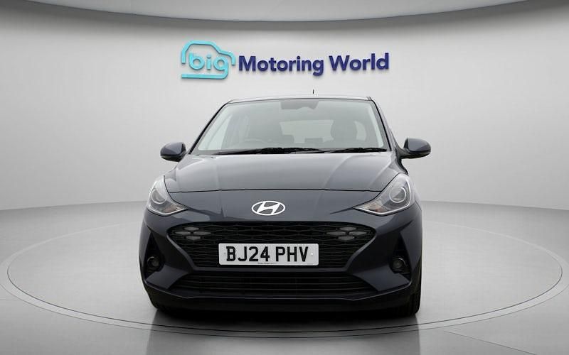 Used Hyundai i10 Premium 67 HP (49 kW) 2023 Hatchback