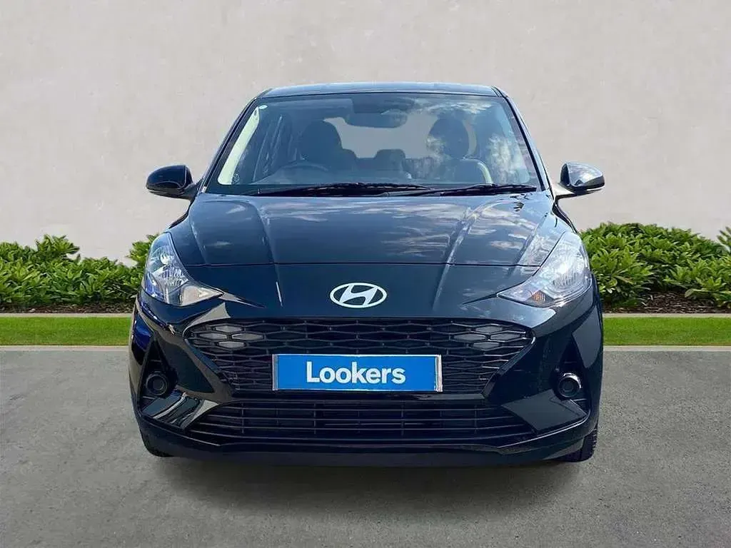 Used Hyundai i10 Advanced 63 HP (46 kW) 2025 Black Hatchback