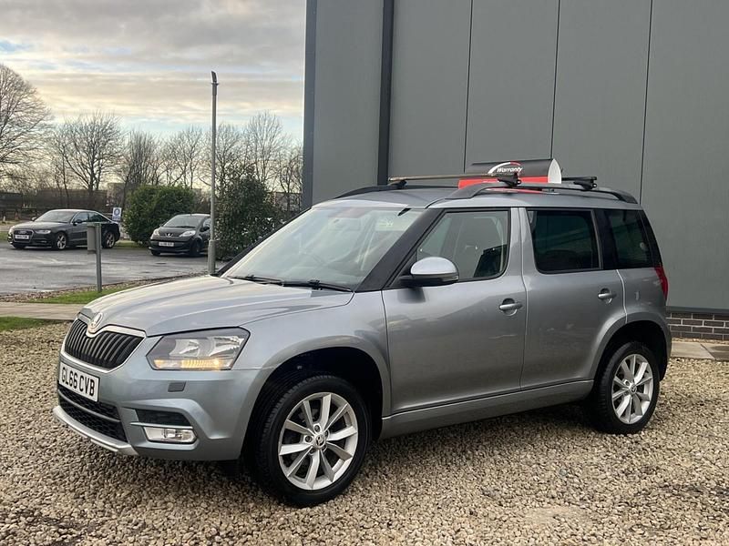 Used Skoda Yeti SE 110 HP (80 kW) 2016 Grey SUV