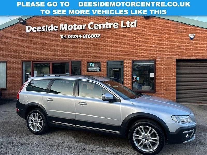 Used Volvo XC70 SE Lux 215 HP (158 kW) 2014 Silver Estate