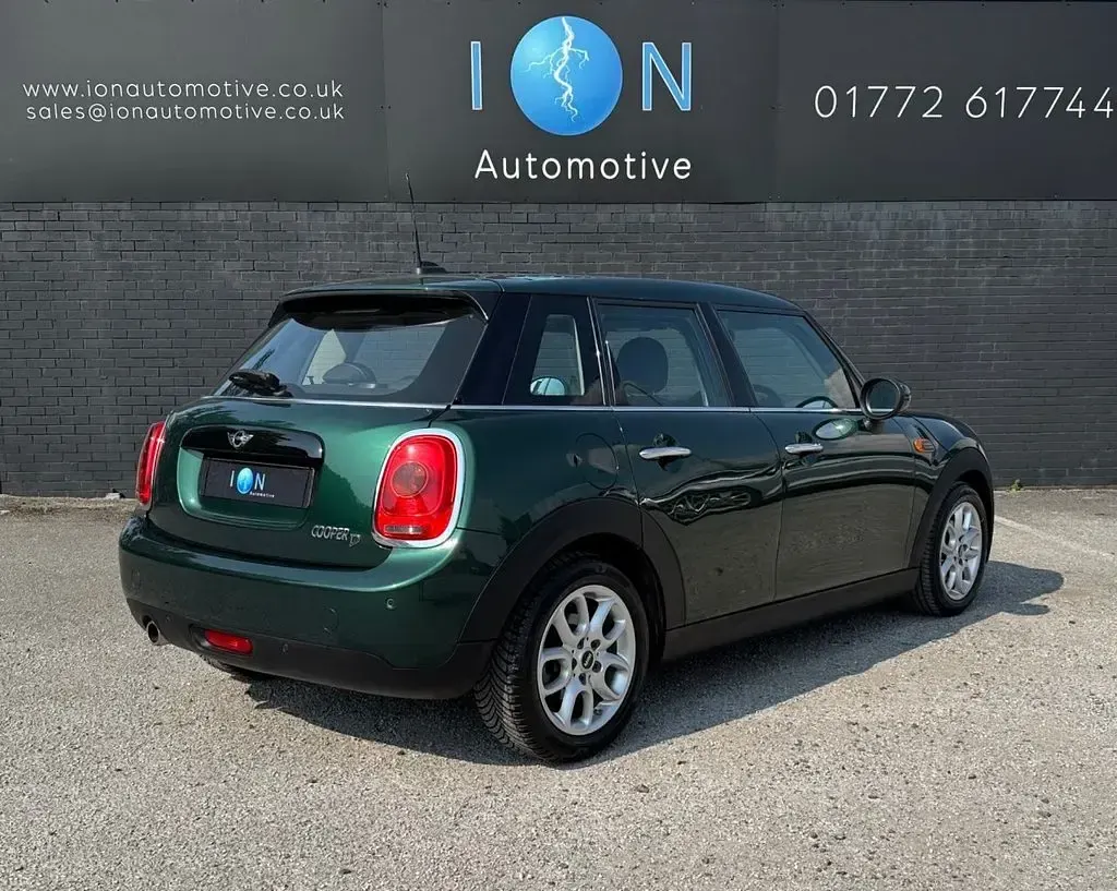 Used Mini Cooper D Hatch 116 HP (85 kW) 2018 Green Hatchback