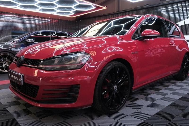 Used VW Golf VII GTI 2014 Red Hatchback