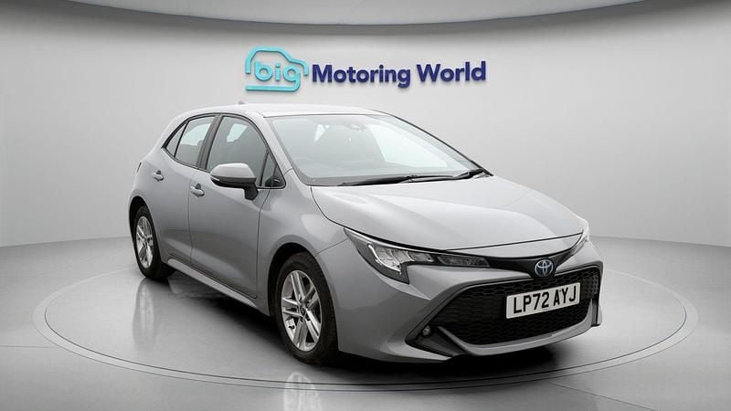Used Toyota Corolla 122 HP (89 kW) 2022 Grey Hatchback