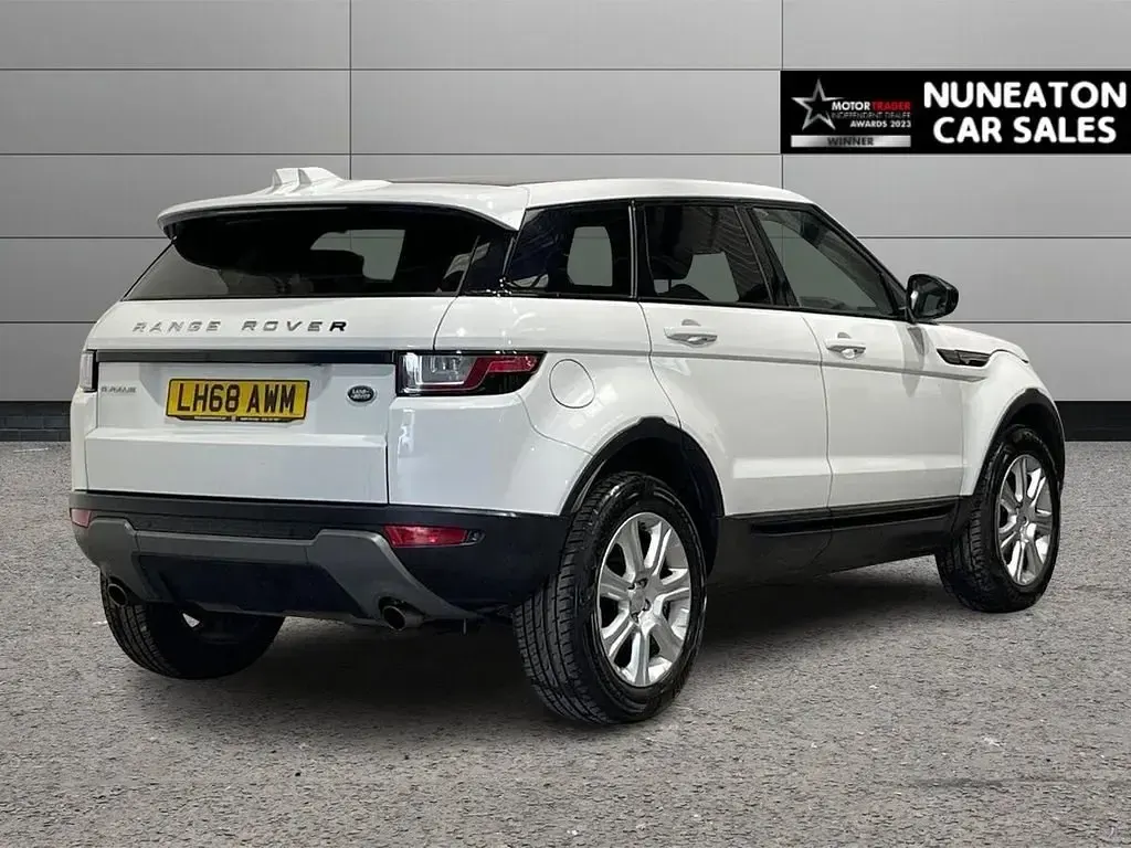 Usado Land Rover Range Rover evoque SE 180 HP (132 kW) 2018 Branco Carrinha