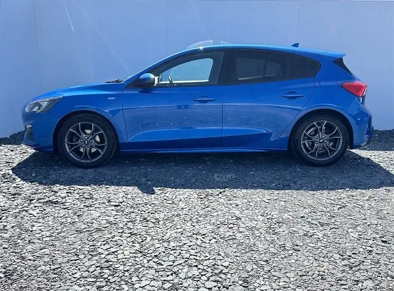 Used Ford Focus ST-Line 125 HP (91 kW) 2020 Blue Hatchback
