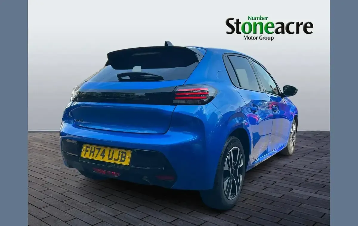 Used Peugeot 208 Allure 101 HP (74 kW) 2025 Blue Hatchback