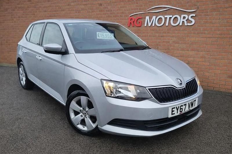 Used Skoda Fabia SE 95 HP (69 kW) 2017 Silver Hatchback