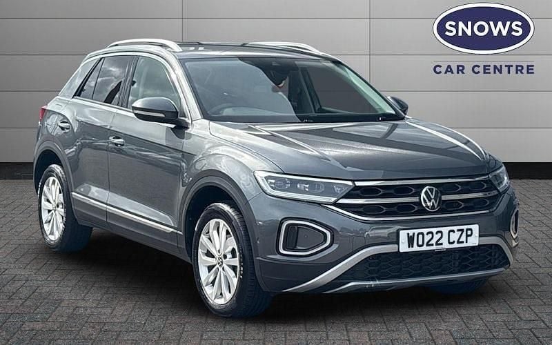 Used 2025 VW T-Roc Style SUV | £21,749 (Good price) - Image 1/4
