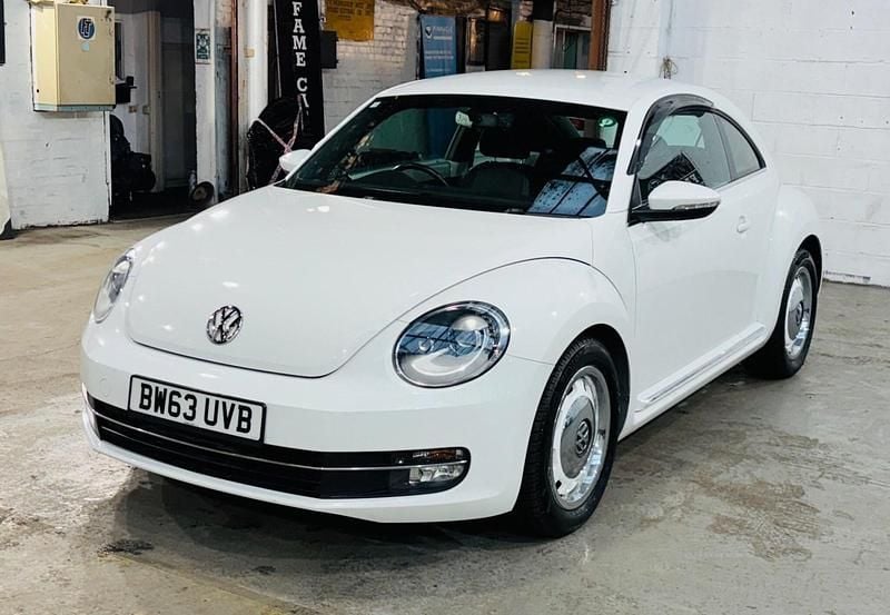 Used VW Beetle Design 105 HP (77 kW) 2026 White Hatchback
