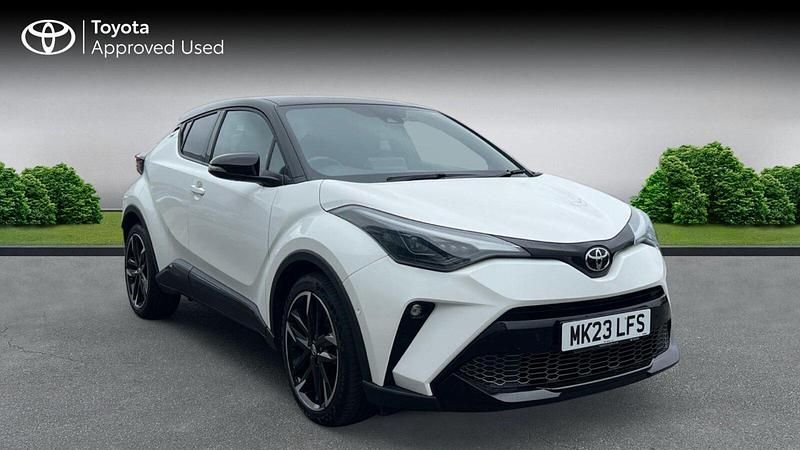 Used Toyota C-HR Sport 122 HP (89 kW) 2023 Pure white  bitone SUV