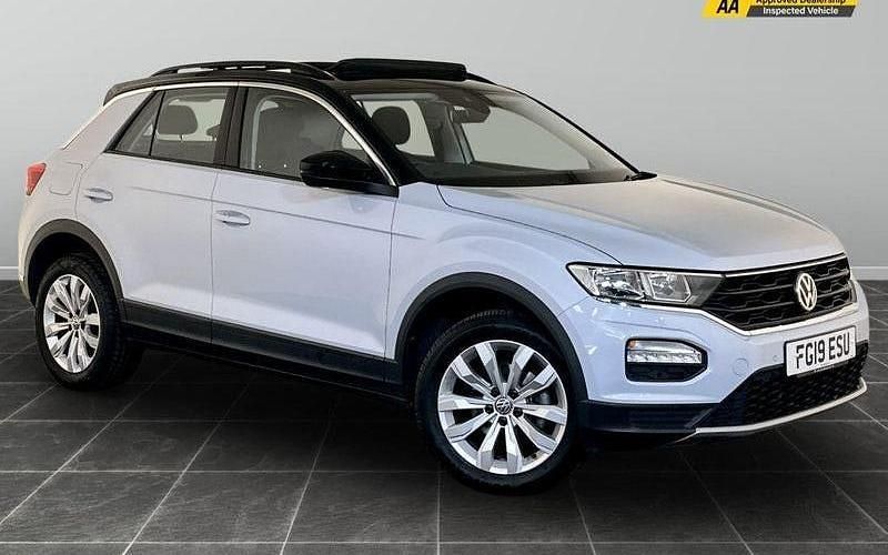 Used 2021 VW T-Roc SE SUV | £16,995 (Good price) - Image 1/2