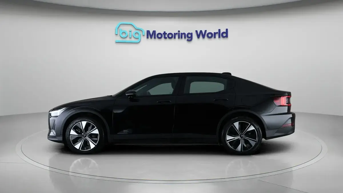 Begagnad Polestar 2 Standard Range Single Motor 200 kW (272 HK) 2022 Svart Halvkombi