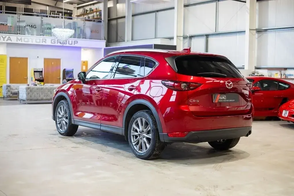 Usado Mazda 6 Inclusive 150 HP (110 kW) 2021 Vermelho SUV