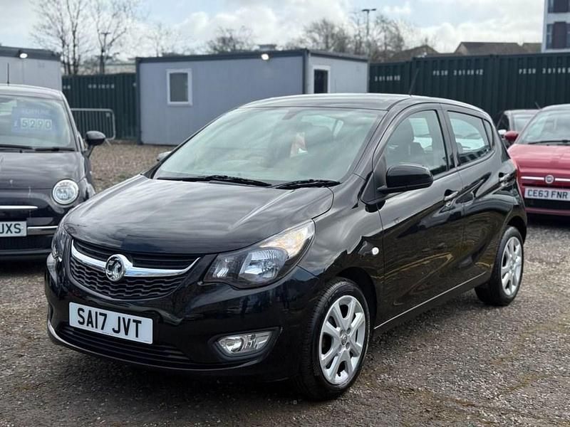 Second-hand Vauxhall Viva 75 CP (55 kW) 2017 Negru Hatchback